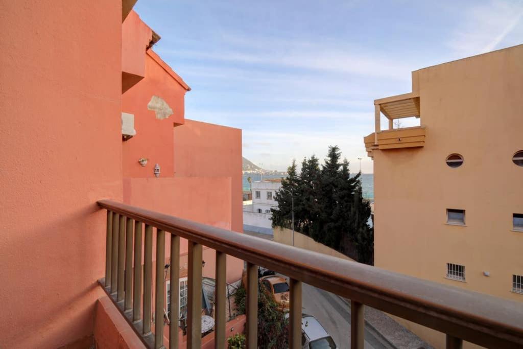 Duplex Con Vistas Al Mar Apartment La Linea de la Concepcion Luaran gambar